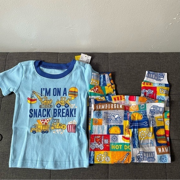 New Boys Truck Pajamas Set  6-9, 9-12, 12-18 months - Picture 6 of 8